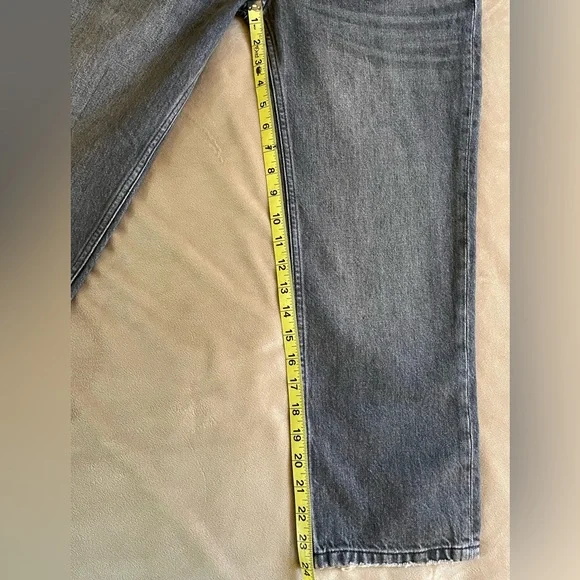 *NWOT* THE KOOPLES NELLY STUDDED GRAY LOW-RISE/CROPPED JEANS - Picture 9 of 12